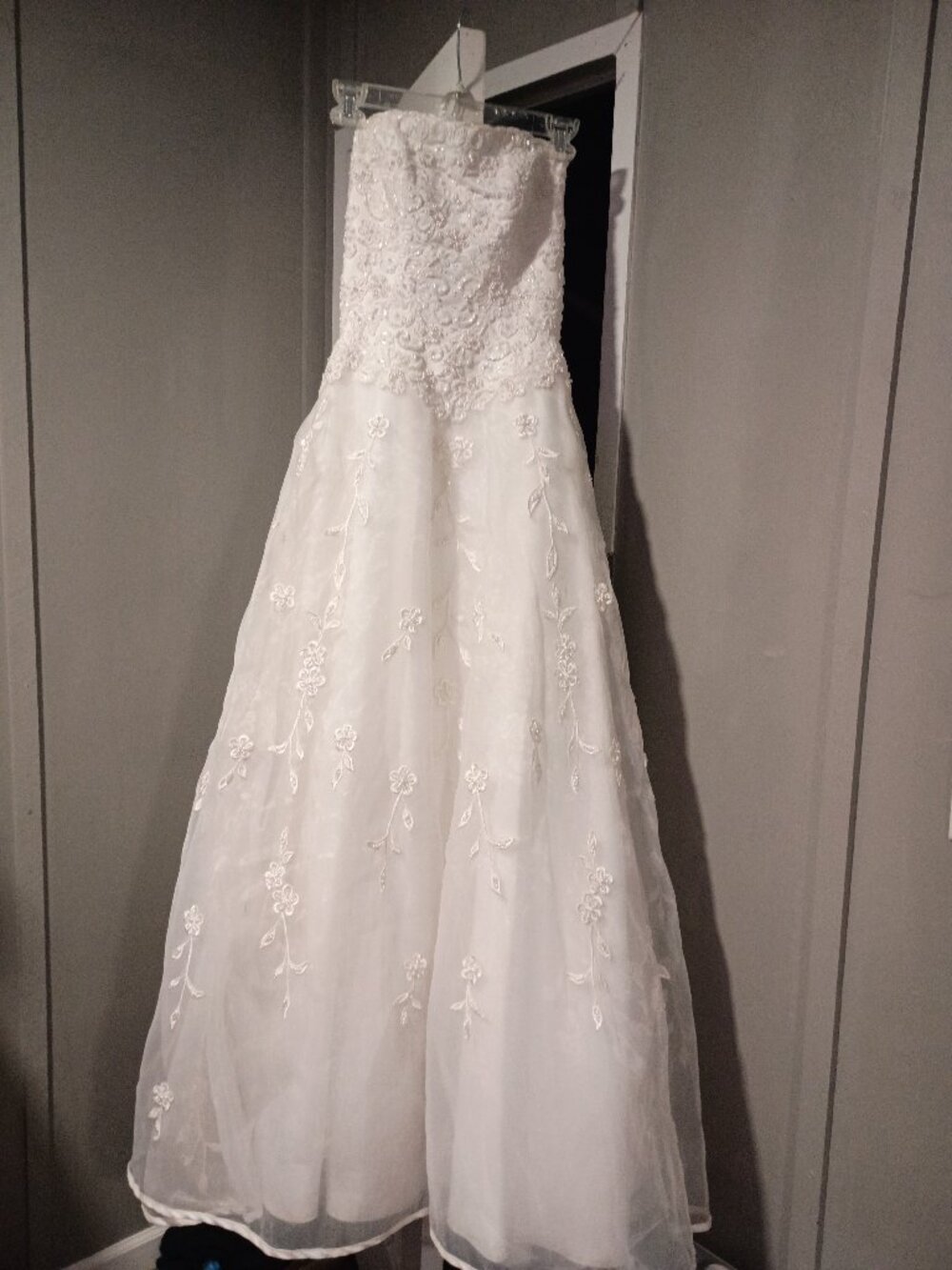 Wedding dress